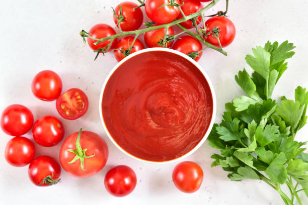 تصویر 4 از قیمت رب گوجه فرنگی شاد گستر شیشه‌ای ۶۸۰ گرمی قوطی ۸۰۰ گرمی